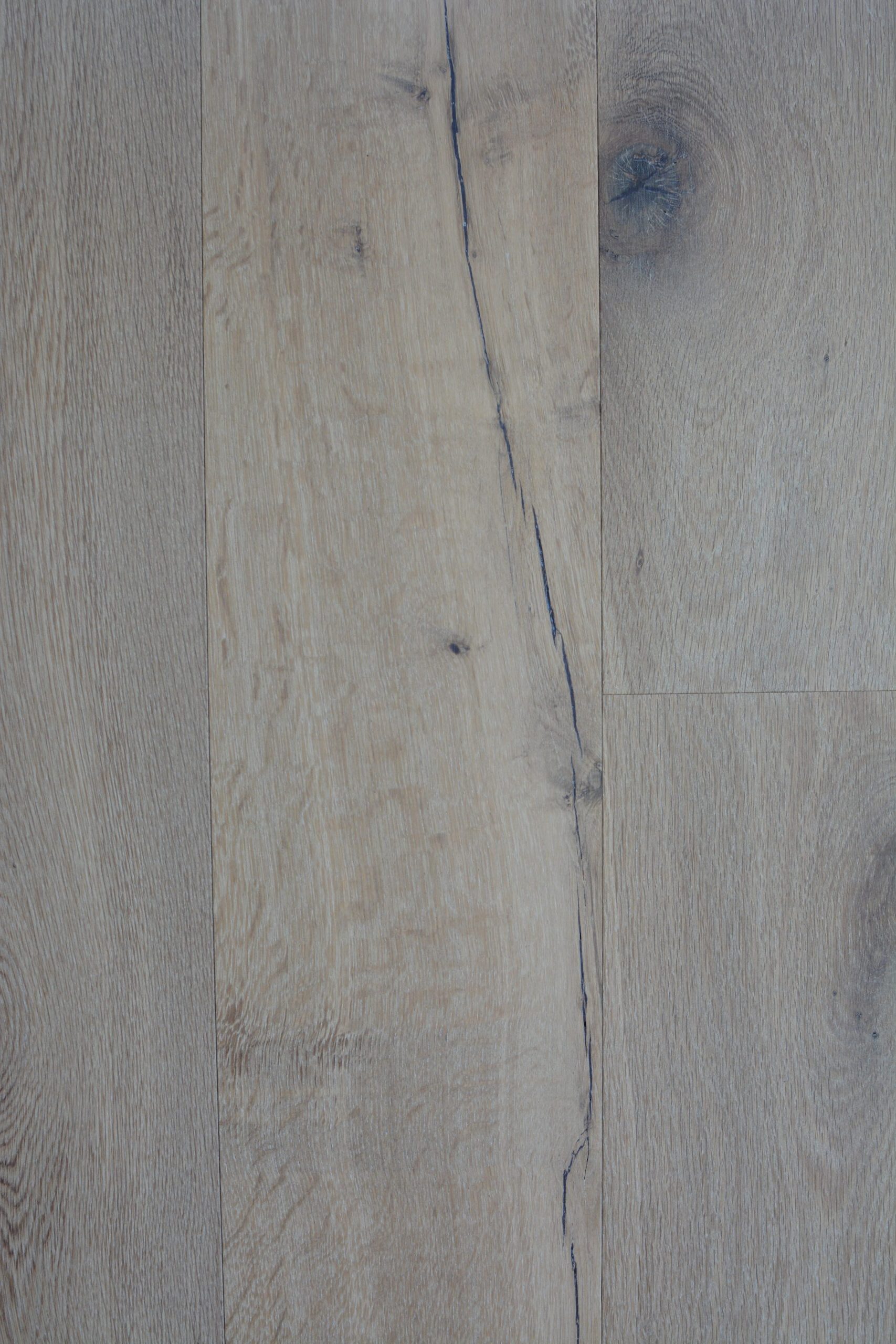 Parquet contrecollé chêne VIEUX GRIS 1440 47 DSC 5287 scaled e1761917249166